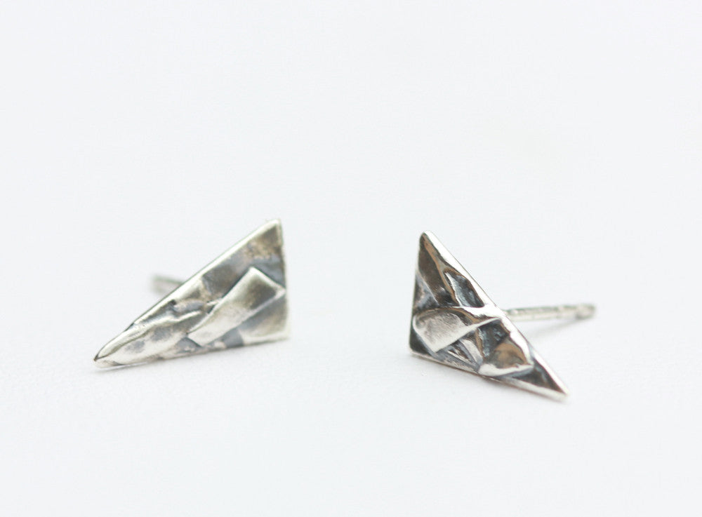 SILVER TRIANGLE STUDS